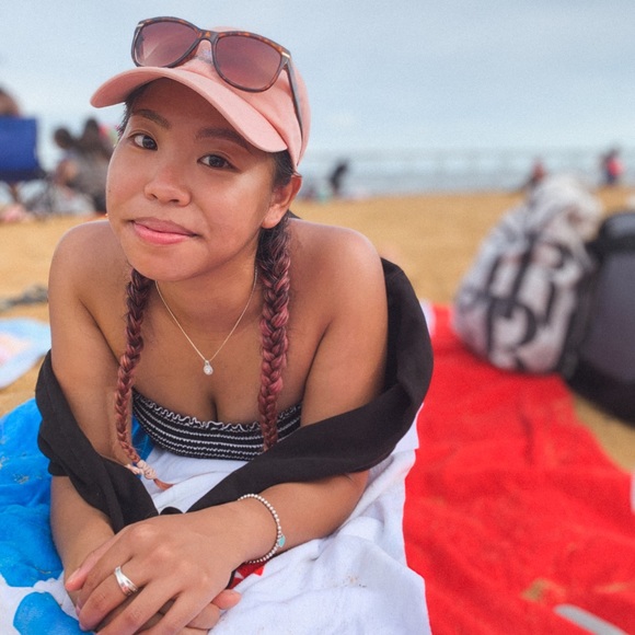 Meet your Posher, Catherine - Picture 1 of 3